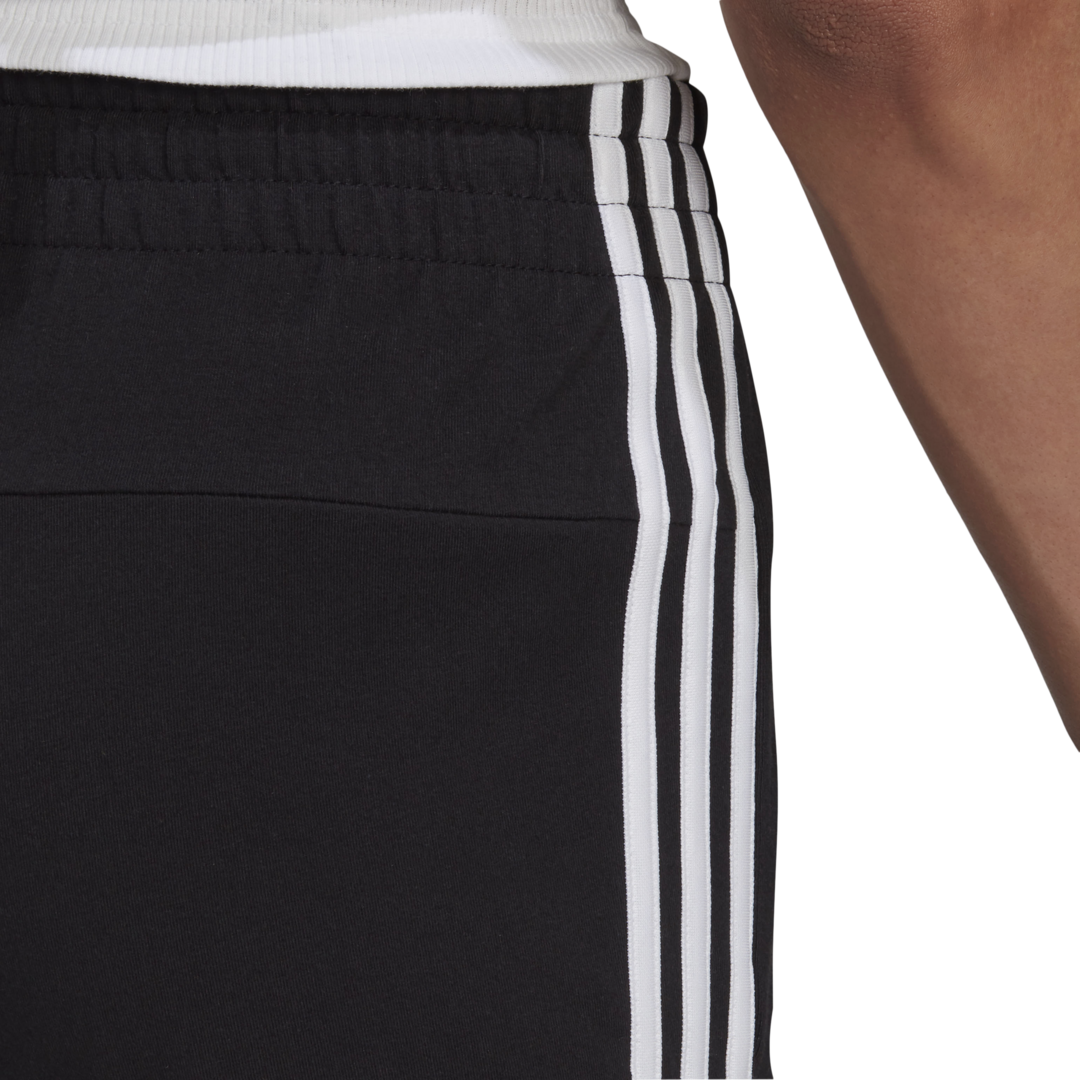 Adidas Essentials Slim 3-Streifen Short Damen