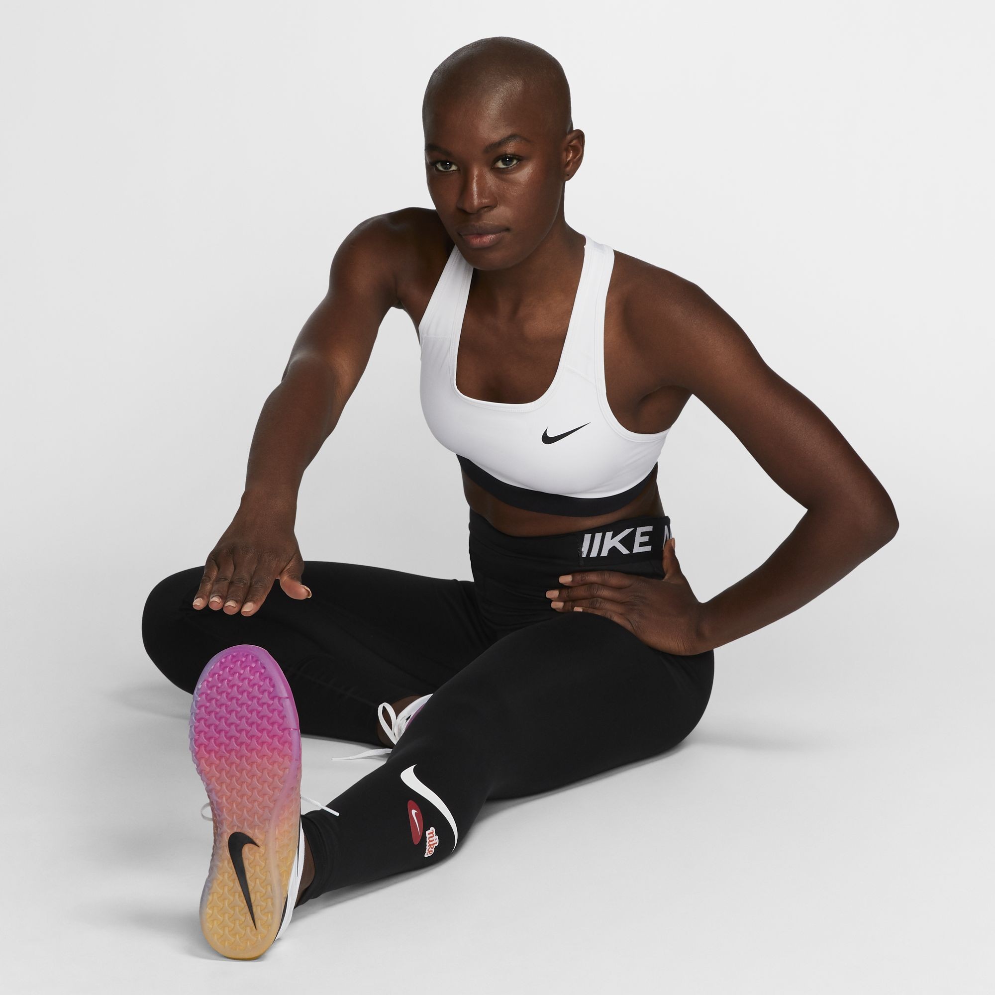 Nike Dri-FIT Swoosh Sport-BH