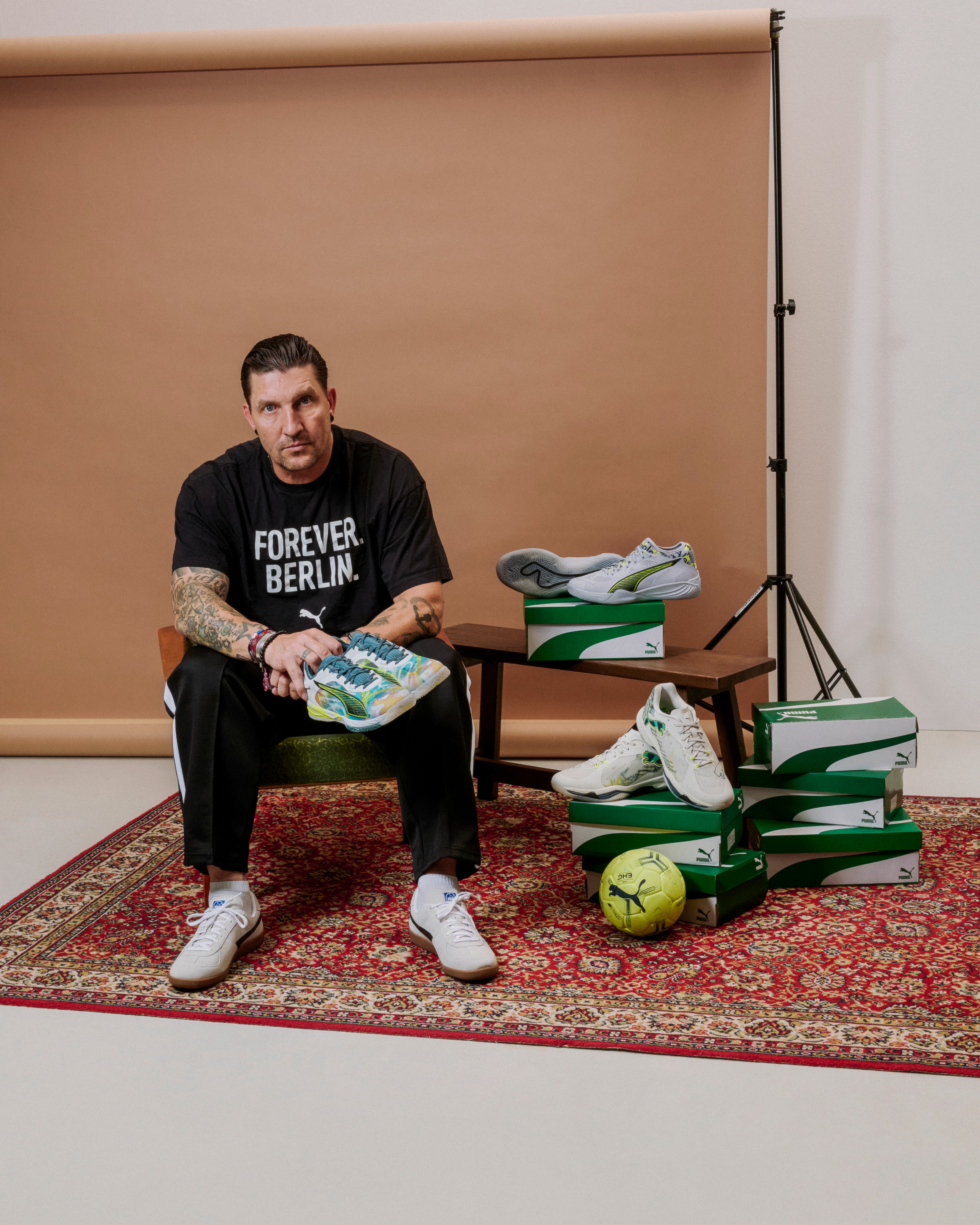 Puma Handballschuhe Accelerate Nitro SQD Berlin Limited Edition