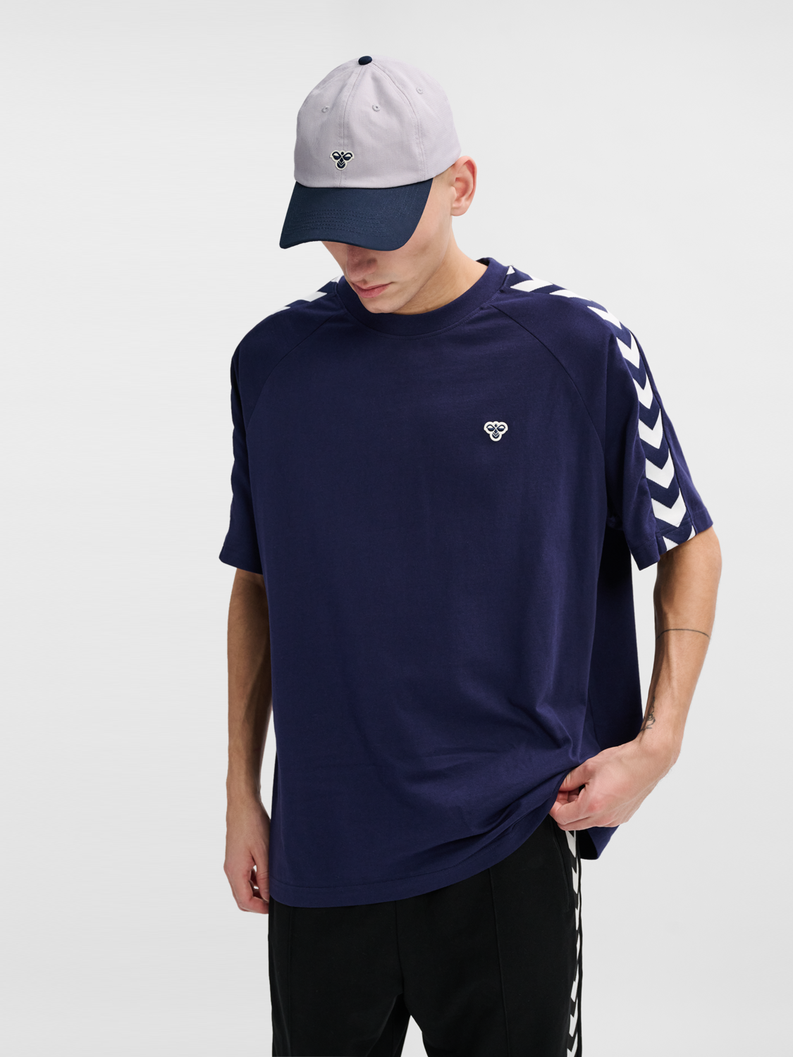 Hummel Archive Loose T-Shirt Unisex Hummel Archive Loose T-Shirt Unisex