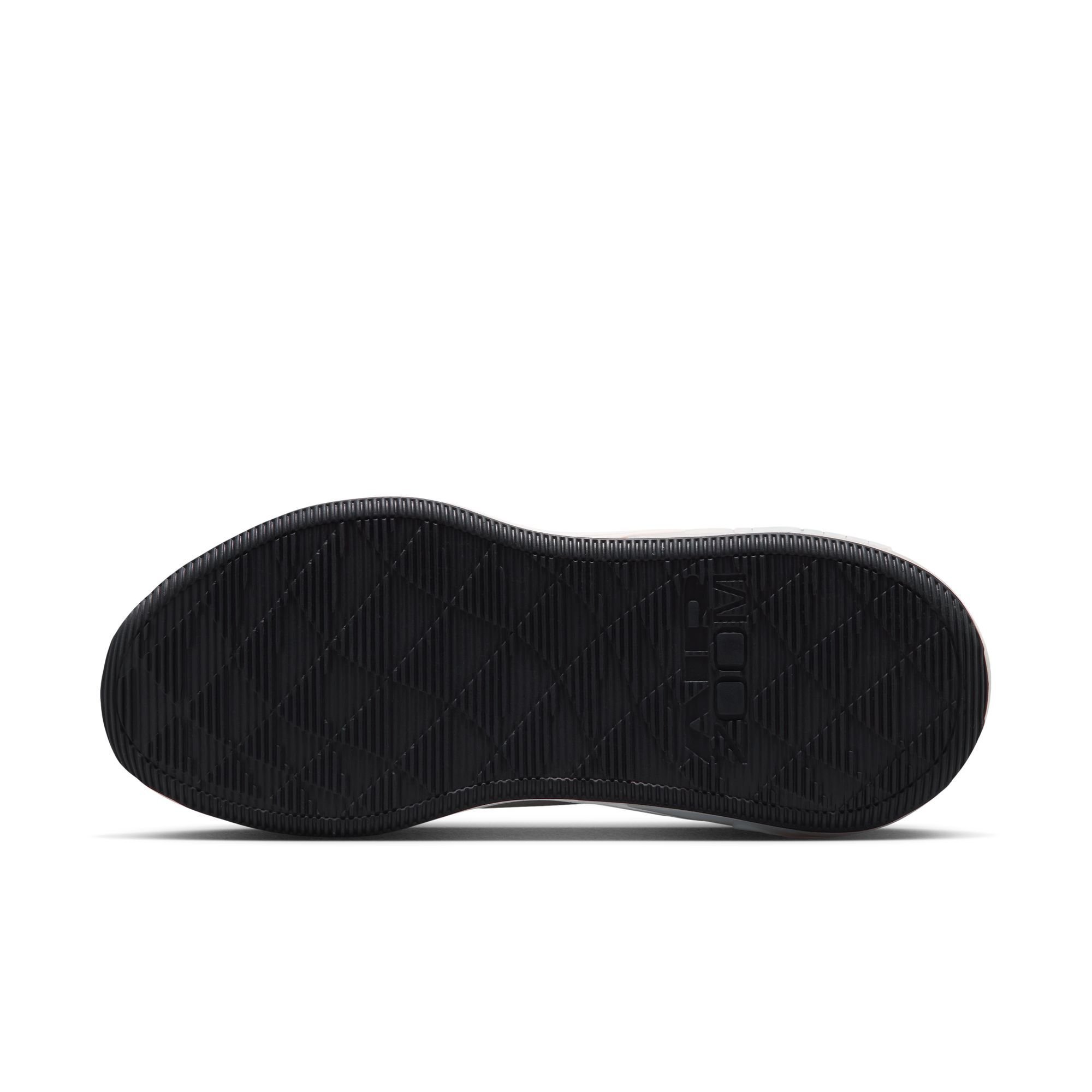 Nike Air Fitnessschuhe Zoom Bella 7
