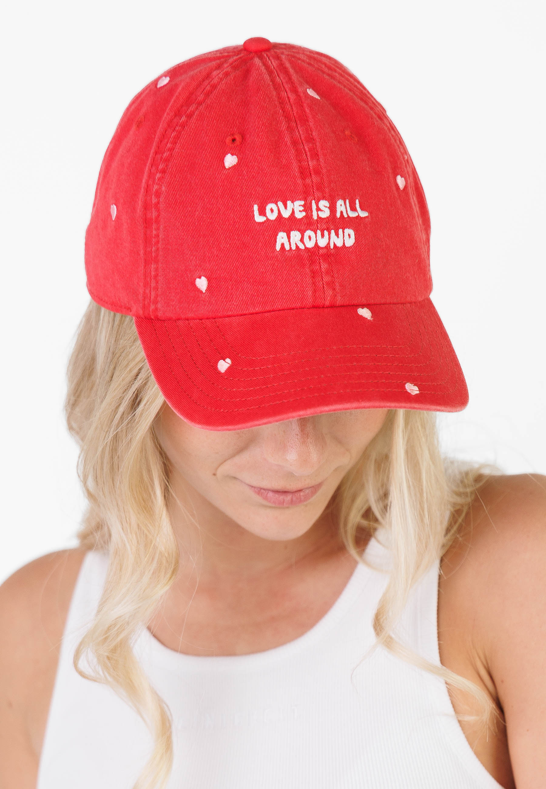 Kleinigkeit Love is all around Cap